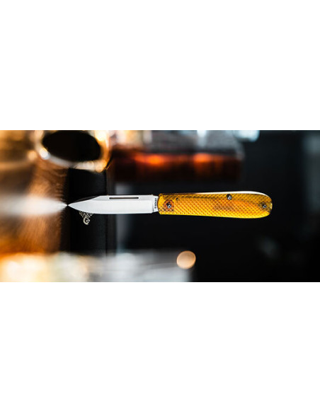 Coltello Boker Coffin Ultem : Filo Preciso, Design Elegante
