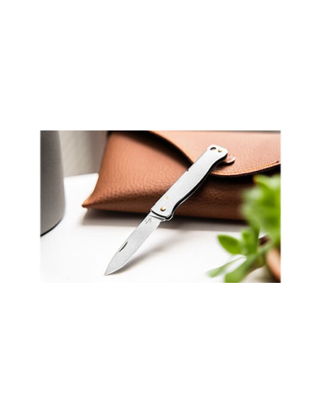 Navaja Plegable Boker Plus Atlas Mini: Elegancia y Fiabilidad Compacta