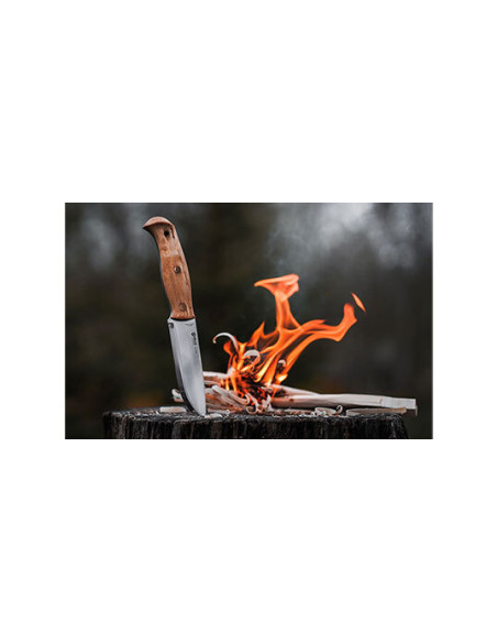 Helle Nordlys Knife: Precision and Elegance in 14C28N Steel