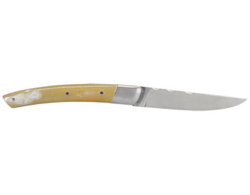 Le Thiers Knife in Light Horn: Artisanal Elegance and Precision 2