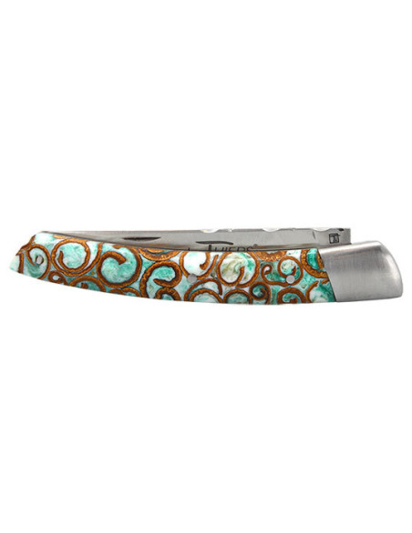 Le Thiers Green Knife: Elegance and Precision for Everyday Use