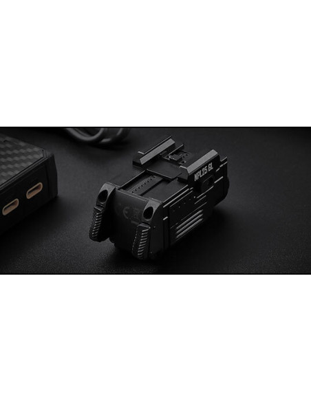 Lampada NPL25GL Nitecore : 900 Lumen, Precisione Laser Integrata