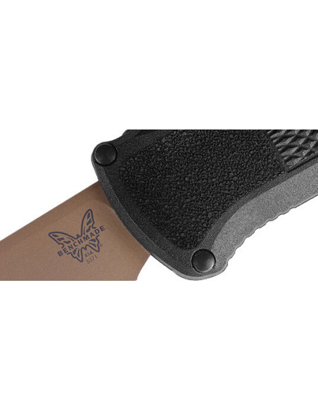 Coltello Benchmade Shootout: Precisione e Robustezza in Azione