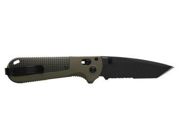 Coltello Pieghevole Benchmade Redoubt: Sicurezza e Versatilit&agrave; Assicurate 2