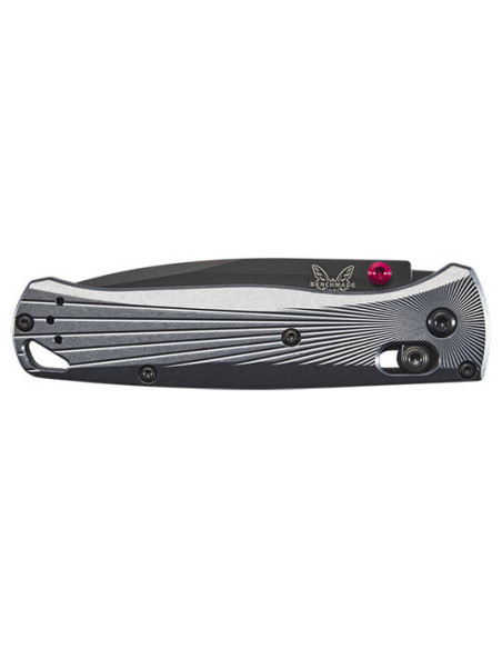 Navaja Benchmade Bugout Gris: Filo Duradero, Elegancia Moderna