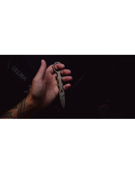 Cuchillo Benchmade Mini SOCP FDE : Precisi&oacute;n y Seguridad en el D&iacute;a a D&iacute;a