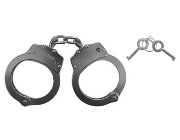 Manette Cold Steel: Sicurezza e Durabilit&agrave; in Acciaio al Carbonio 2