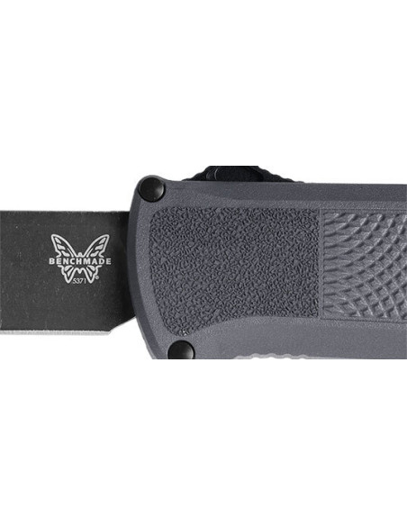 Couteau Benchmade Shootout : Pr&eacute;cision et Robustesse In&eacute;gal&eacute;es